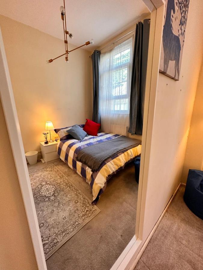 2 Amazing Double In Whitechapel Londra